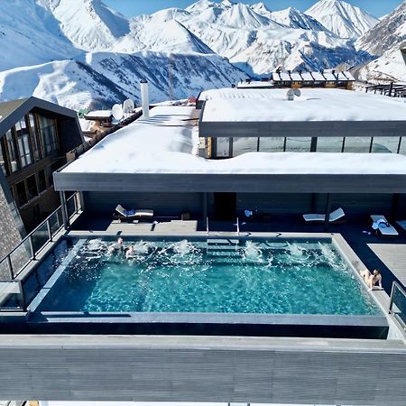 Gudauri Loft Hotel Exterior photo The rooftop pool at the 7132 Summit