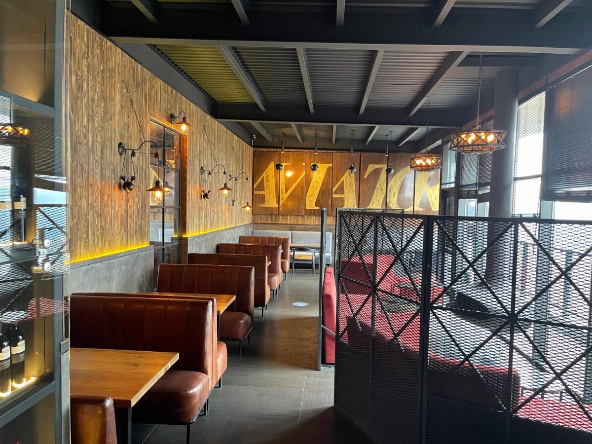 Gudauri Loft Hotel Exterior photo Interior of a restaurant in China