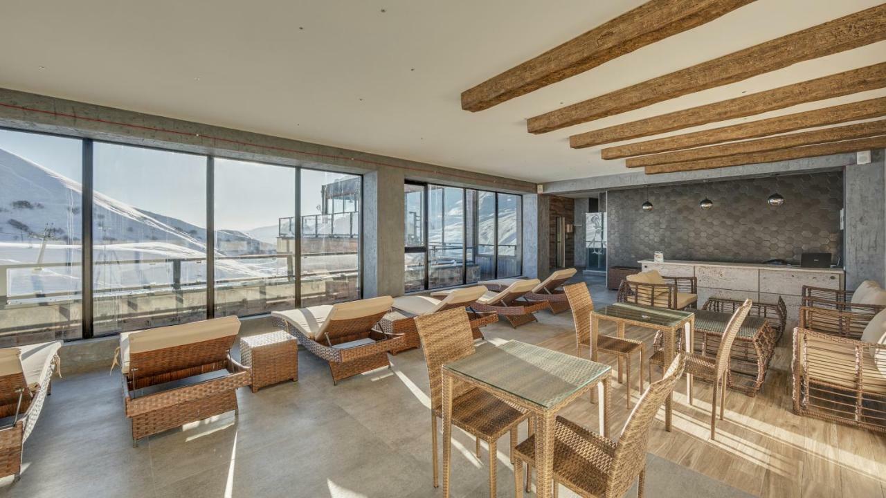 Gudauri Loft Hotel Exterior photo The Sky Bar